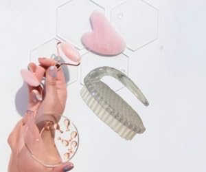 Fingernail Brushes for Cleaning Under Nails. Hygiene - Clear Plastic Nail scrubbing Cleaning Brush, Gentle Exfoliation, Durable, Hand & Foot Care, with a Handle for Easy Grip. Travel-Size .Pack of 4