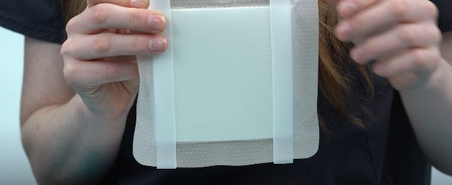 Areza Medical - Silicone Foam with Super-Absorbent Layer - Wound Dressing - Waterproof - with Silicone Adhesive Border - Sterile - 6" x 6" - 20 PCS per Box