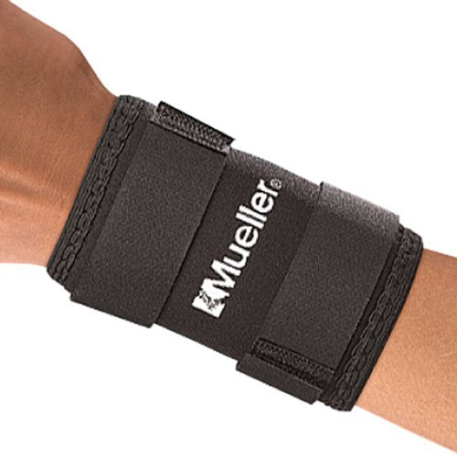 MUELLER Sports Medicine Wrist Sleeve, Wrist Pain Relief Support for Men and Women, Ideal for Carpal Tunnel, Tendinitis, Arthritis, Black, Medium