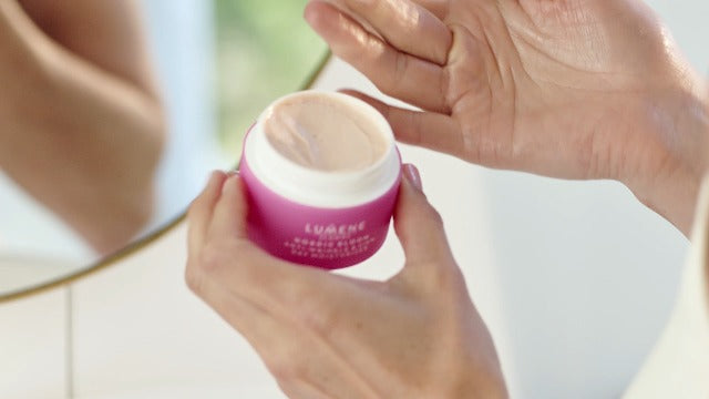 Lumene Nordic Bloom Anti-Wrinkle Firming V-Shape Serum Lingonberry 30 ml