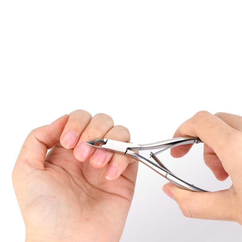 Rikans Professional Cuticle Clippers for Nails – Razor Sharp Cuticle Trimmer Tool – Durable Stainless Steel Cuticle Clippers for Adults – Ergonomic Non-Slip Handle for Fingernails & Toenails (Silver)