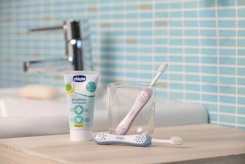 Chicco Indigo Blue Toothbrush from 6 to 36 Months 1 Count (Pack of 1) Blue Brush