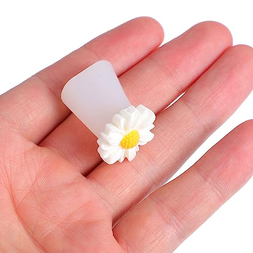 SOLUSTRE 32 pcs Professional Toe Separators Nail Art Toe Separators for Pedicure Dividers for Nail Polish Application Manicure Tools for Home and Salon Use
