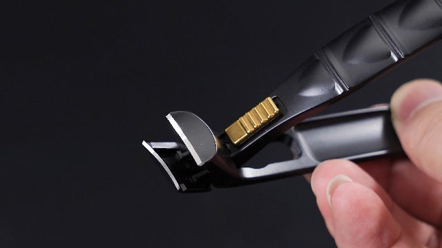 SHINLEA Nail Clippers for Seniors Thick Toenail, Professional Fingernail Toenail Clippers with Catcher, Sharp Wide Opening and Long Handle Nail Cutter for Men Women, Black