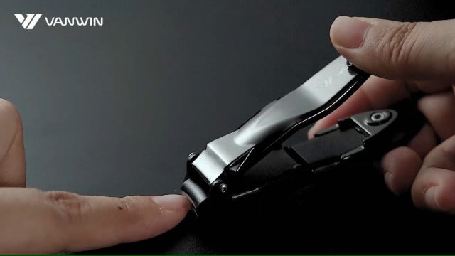 Nail Clippers with Catcher, No Splash Fingernail Toenail Clippers with Sharp Curved Blade and Glass Nail File, Wide Jaw Opening Stainless Steel Nail Cutter Trimmer for Seniors Adult Men Women Silver