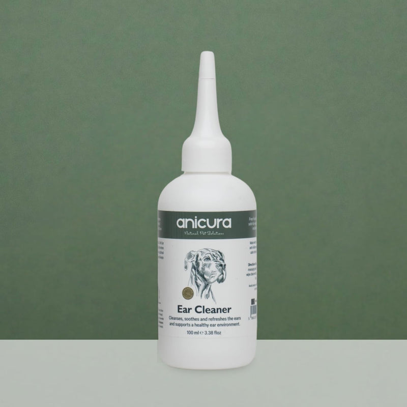 Anicura Natural Dog Ear Cleaner 100ml - Soothes & Cleans Sensitive, Itchy Ears | pH-Balancing Formula Helps Reduce Wax & Odour | Easy to Use