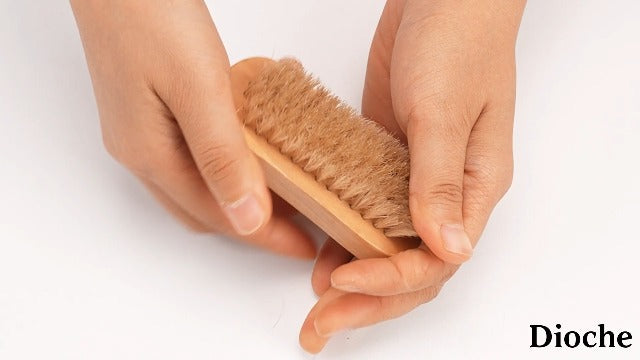 Nail Brush Wooden Two-sided Hand and Nail Brush Fingernail Brush for Nail Cleaning and Scrubbing Fingernail & Toenail brushes for Women, Men, Girls, Manicure Pedicure Nail Scrubber Home & Salon