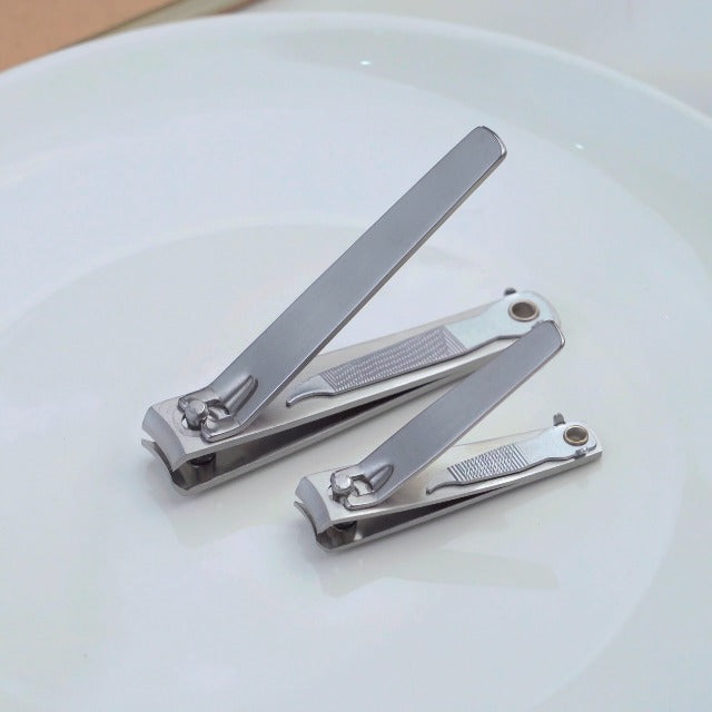 Mia Klein Premium Nail Clippers Set | Stainless Steel with Built-in File | 3.1" Toenail & 2.2" Fingernail Clippers for Men & Women | Curved Blades for Precision Cutting & Easy Grip (Silver)