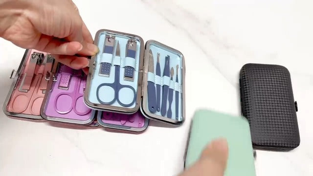Manicure Set 8 in 1 Nail Clipper Set,RedFlow Nail Clippers,Fingernail & Toenail Clippers,Manicure Tools,Pedicure Tools,Suitable for Travel Manicure Kit,Nail Set Kit with Everything Profe (Pink) Pink