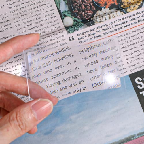 200 Pcs 3X Thin Fresnel Lens, Credit Card Size Pocket Magnifier, Kid Magnifying Len Portable Magnifying Lens for Reading for Reading and Fire Starting