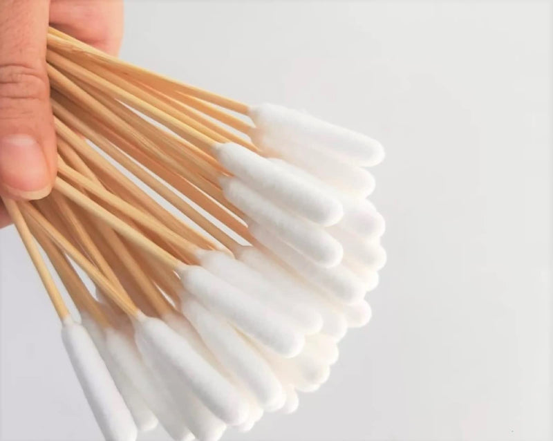 Cotton Ear Buds Swabs for Dogs & Cats, Ear Wax Infection Removal, Itchy Ear, Eye Cleaning and general Pet Cleaning 15cm long (pack of 50)