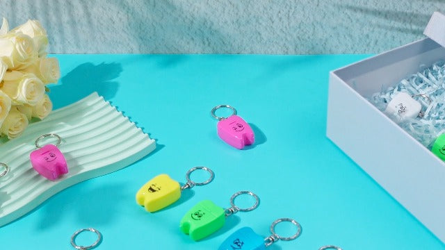 Landical 60 Pcs Mini Dental Floss Keychain Bulk Tooth Shaped Keychain