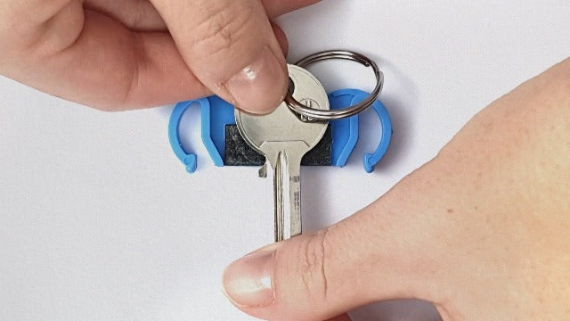 Dext - Keywing Key Turner Aid for People with Arthritis, Parkinson’s, and More, Comfortable and Secure Grip for Weak Hands, Lightweight, Durable, Click-On Design, Suitable for Flat Keys (Multipack, 3)