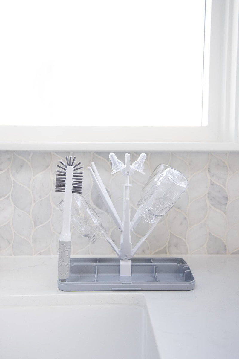 Ubbi On-The-Go Drying Rack and Brush Set, includes Travel Case and Bottle Brush for Compact Storage, Holds Up to 8 Bottles, Baby Travel Accessories, Gray Gray Drying Rack & Brush - BeesActive Australia