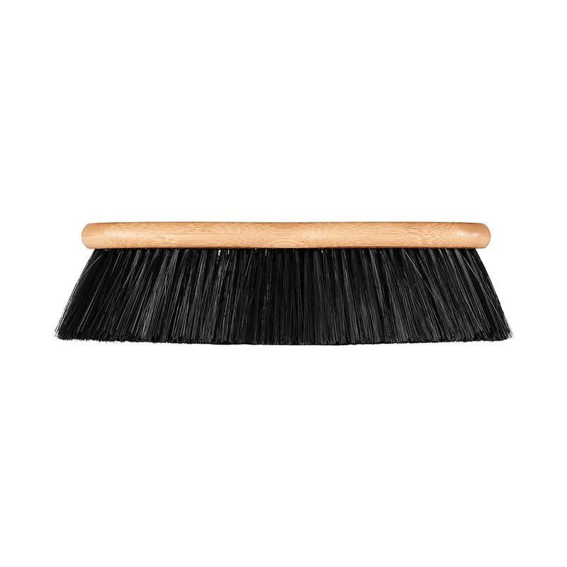 Artero Infinity R2. Horse brushes for grooming with 5cm long soft bristles. Quickly removes the most superficial dust. Ergonomic and special for the most sensitive areas of your horse.