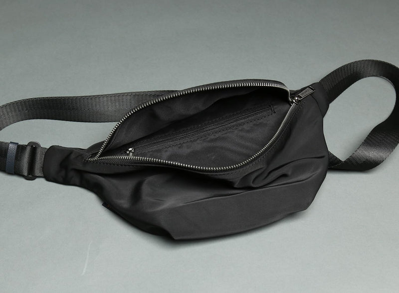 small crossbody bag is suitable for both men and women, with adjustable shoulder straps, mini chest bag, and phone bag, suitable for travel, sports, and fitness