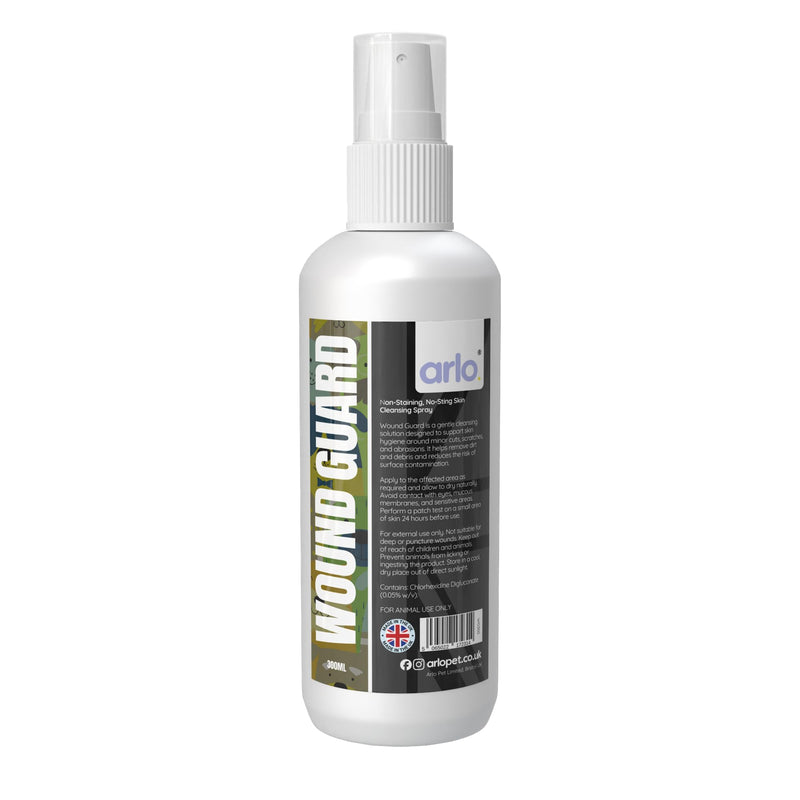 Wound Guard Antibac Skin Spray Non Stain 300ml | Horse, Dog & Cat Skin Cleansing for Minor Cuts, Grazes & Hot Spots | No-Sting Moisture Shield for Irritated Skin | Pet First Aid Formula for Animals 300ml Bottle