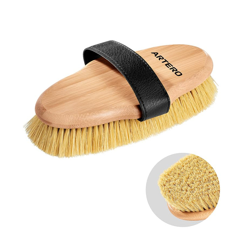 ARTERO Saturno S1 horse brush. horse brushes for grooming. horse soft brush bristles 3cm long. Removes surface dust and adds shine to your horse's coat. - BeesActive Australia