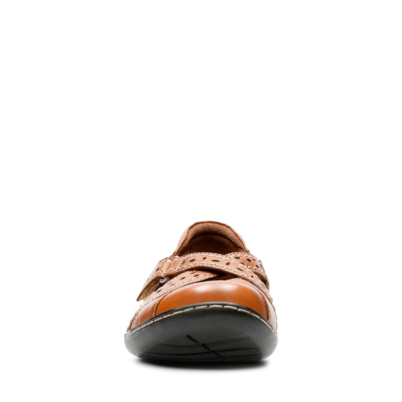 Clarks Women's Ashland Spin Q 9 Narrow Tan
