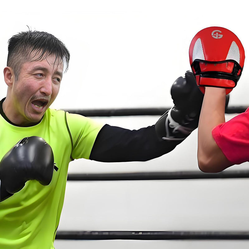 Boxing Pads Curved Punching Focus Mitts Sparring Gear for Boxing,MMA,Muay Thai,Martial Arts Training Equipment，Red/Black,2PCS BLACK