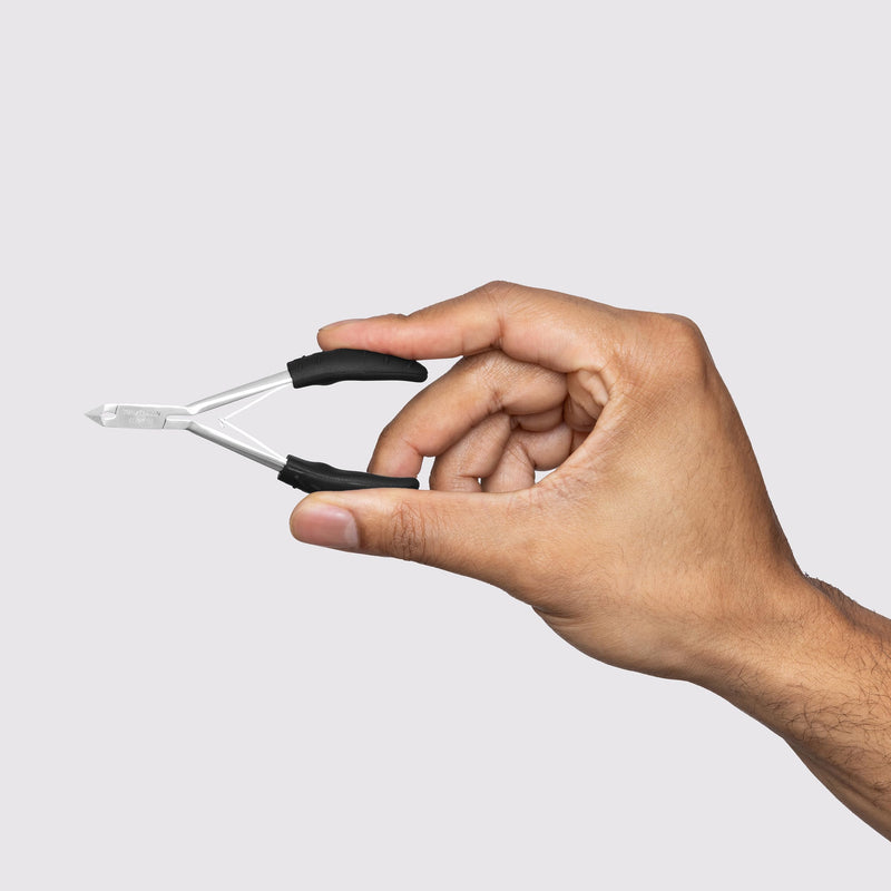 Tweezerman Great Grip Cuticle Nipper (Black/Stainless Steel) - BeesActive Australia
