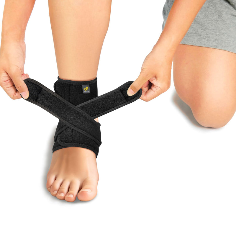 Bracoo Ankle Support Brace For Men & Women, Adjustable Compression Sleeve Strap Wrap, Sprain, Arthritis, Pain Relief, Sports Injuries and Recovery, Breathable Neoprene Brace, FS10 Black Small/Medium (Pack of 1)
