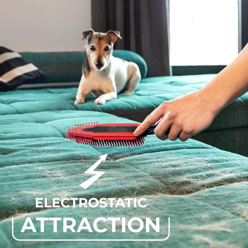 Vileda Pet Pro Electrostatic Brush, Pet Hair Remover for Textile Surfaces, Electrostatic Power, Durable Silicone Material, Ideal for Tight Spaces, Ergonomic Design, Washable - BeesActive Australia