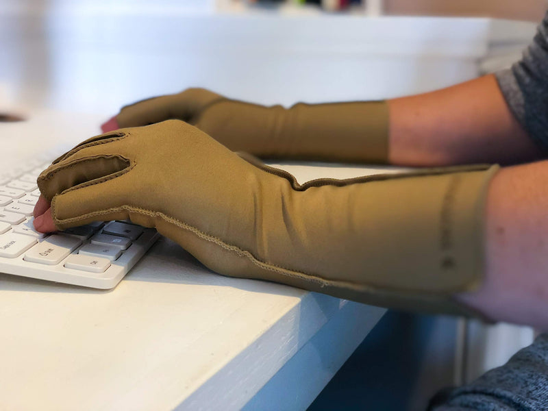 isotoner Women & Men Arthritis Compression Rheumatoid Pain Relief Gloves for joint support with Open/Full finger design Camel X-Small Fingerless