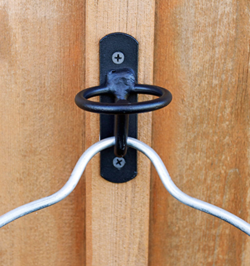 Water Bucket Hook for Horses Metal Bucket Hangers for Horse Stalls Wall Mount Bucket Holder for Grain Feed Stable Farmhouse Supplie (Black) Black - BeesActive Australia
