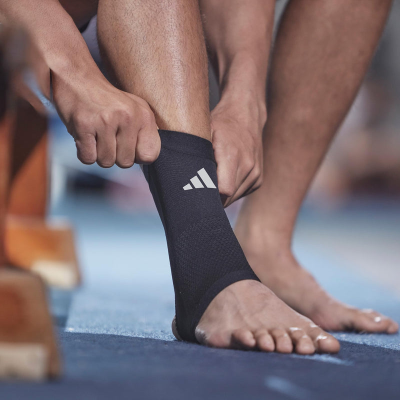adidas Performance Climacool Ankle Support Sleeve - Ankle Sleeve for Training, Competitions, Support, and General Fitness - Ergonomic Design, Silicone Grip, Breathable & Durable Material - Large