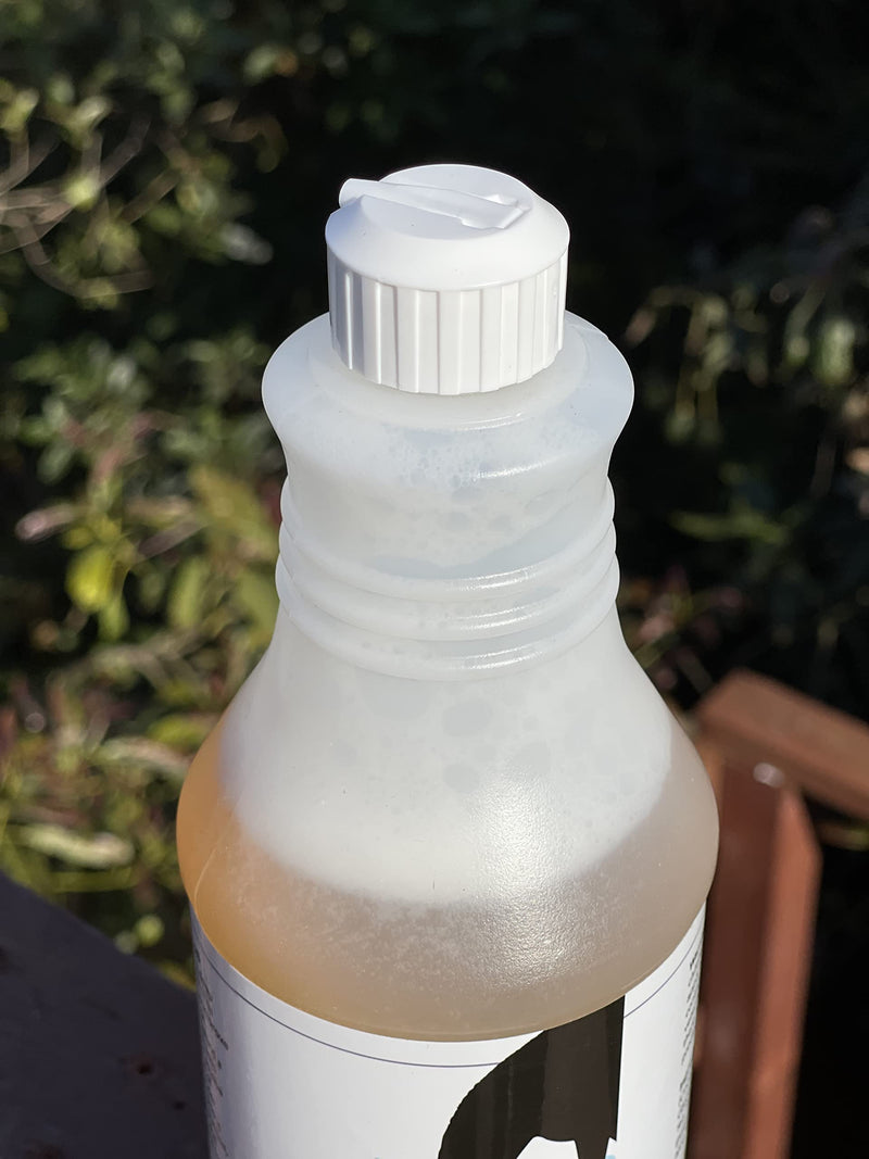 Horse Shampoo - Pure Sole Soothe & Shine Shampoo - Deep Cleaning Moisturizing Shampoo for Body, Mane and Tail - Hydrates Skin and Conditions Coat | Convenient Sprayer for Spot Cleaning - 32 oz. - BeesActive Australia