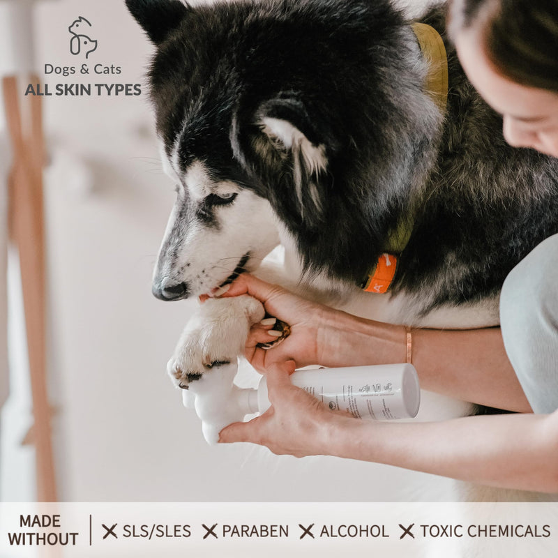 YUKIMI Premium Amino Acid Paw Cleanser with Silicone Bristle Brush for Dogs & Cats | Dermatologist Certified Hypoallergenic | Hydrating, Soothing, Deodorizing, Moisturizing | pH Balanced - 5.0 Fl Oz Egg-Shaped Brush - BeesActive Australia