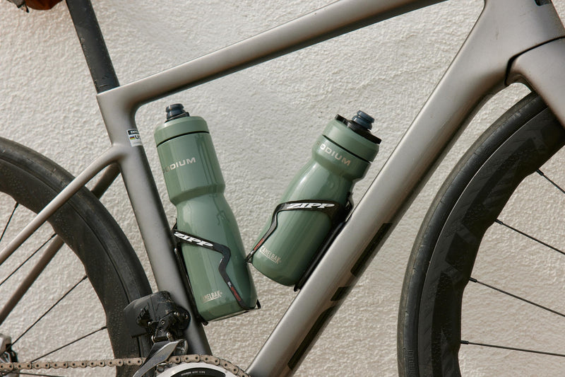 CamelBak Podium Steel Insulated Stainless Steel Bike Water Bottle Moss, 22oz - BeesActive Australia