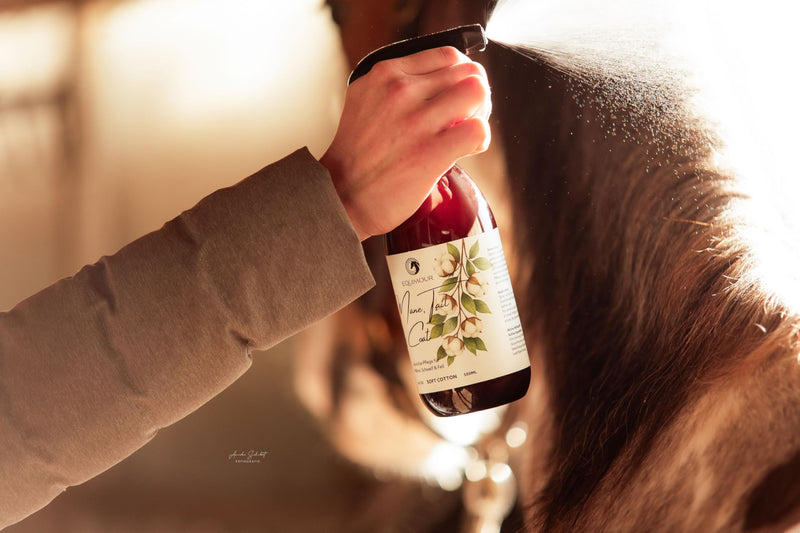 Mane & Tail Spray for Horses - Grooming Shine Spray with Soft Cotton Fragrance, Makes Combing & Detangling Easier, Gives Silky Shine, Dust-Repellent Care Formula - 500 ml Care Spray for Horse 1