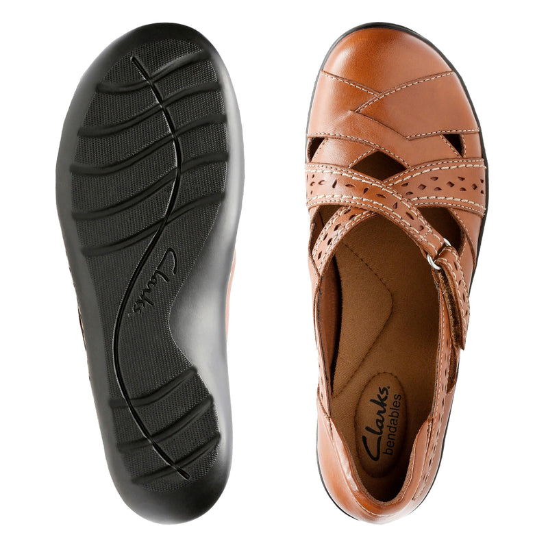 Clarks Women's Ashland Spin Q 9 Narrow Tan
