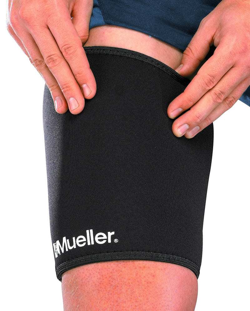 Mueller Sports Medicine Compression Thigh Sleeve for Men and Women, Leg Pain Relief Support, Ideal for Strains, Stiffness of Quads & Hamstrings, Fits Right or Left, Black Medium - BeesActive Australia