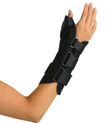 Medline Wrist/Forearm Splint with Abducted Thumb, 8 Inch Long, Size M, Fits 6.5-8 Inch Wrist, Right Arm, Black, 1 Each