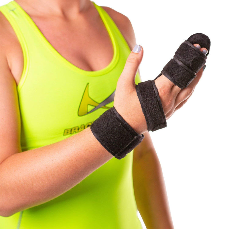 BraceAbility Two Finger Immobilizer - Hand and Buddy Splint Cast for Broken Joints, Mallet or Trigger Finger Extension, Sprains and Contractures to Straighten Middle, Index and Pinky Knuckles (S) Small (Pack of 1)