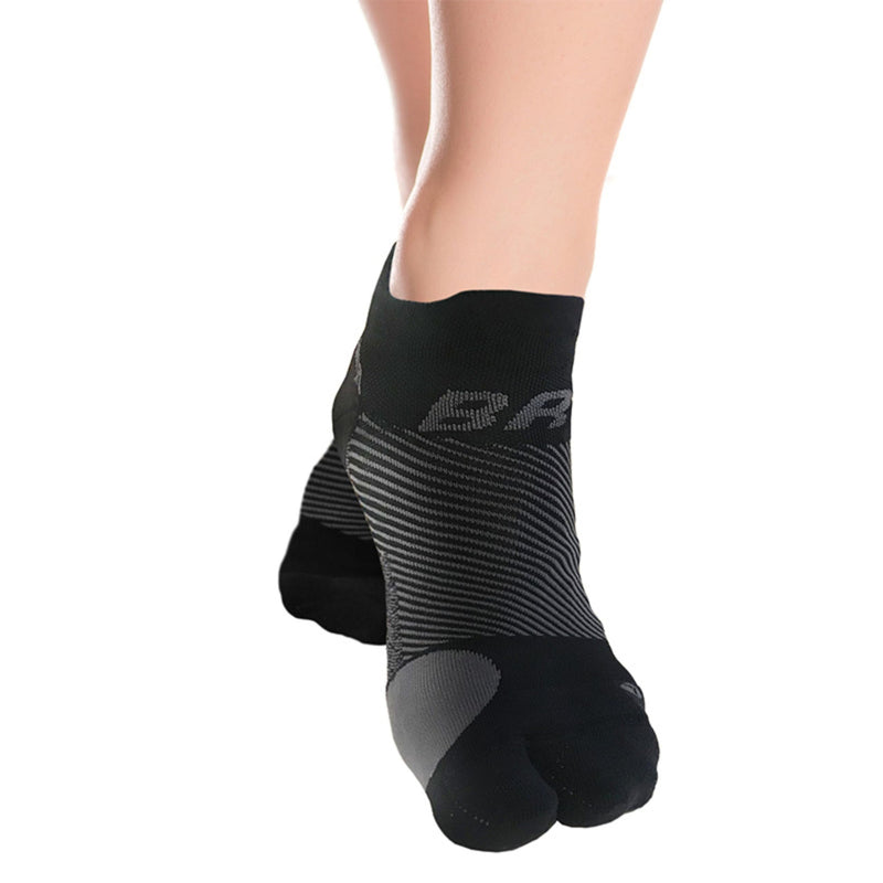 OrthoSleeve Bunion Relief Socks, Patented Split-Toe Design, Cushioned Bunion Socks For Women & Men, Toe Separator to Relieve Pain & Reduce Friction Medium (1 Pair) Black - BeesActive Australia