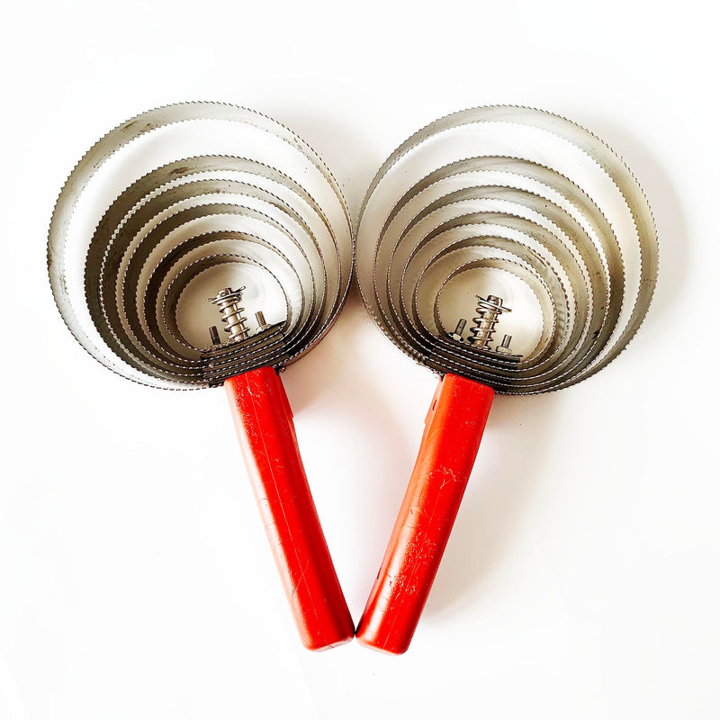 2Pack 6 Rings Reversible Stainless Steel horse comb cow brush horse curry comb Curry Brush with Soft Touch Grip Horse Brush Scraper for Cow Dog Sheep Pet - BeesActive Australia