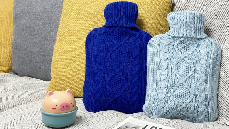 Hot Water Bottle with Cover - Premium Soft Knitted Cover - 2L Large Capacity - Hot Water Bag for Menstrual Cramps, Neck and Shoulder Pain Relief, Hot and Cold Therapies, Hand Feet Warmer Light Grey