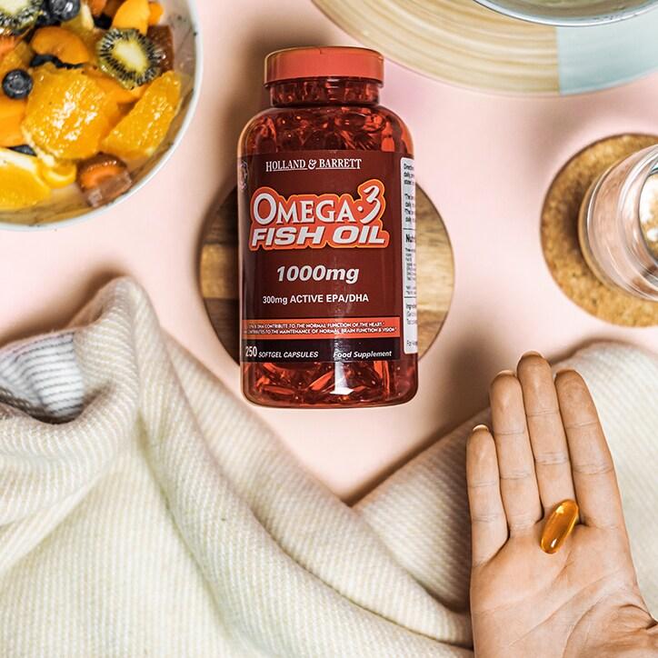 Holland & Barrett Omega 3 Fish Oil Concentrate 100 Capsules 1000mg - BeesActive Australia