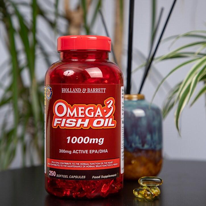 Holland & Barrett Omega 3 Fish Oil Concentrate 250 Capsules 1000mg - BeesActive Australia