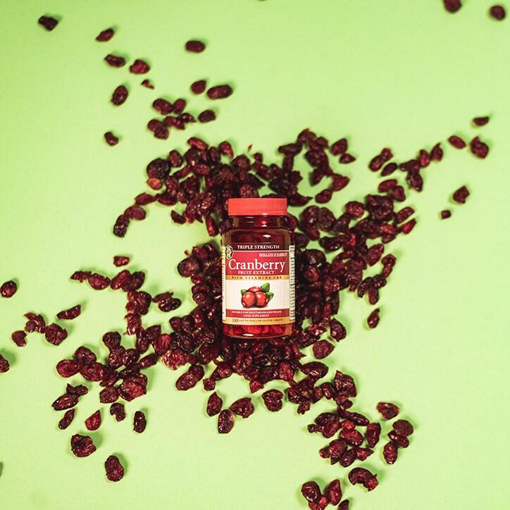Holland & Barrett Cranberry Fruit Extract 100 Tablets - BeesActive Australia