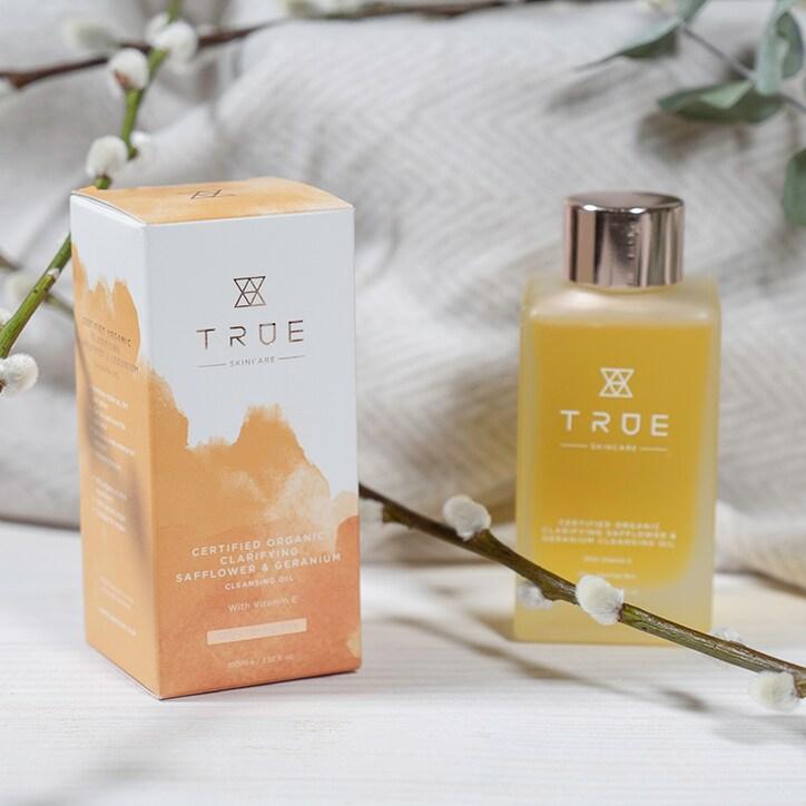 True Skincare Organic Clarifying Safflower & Geranium Cleansing Oil 100ml - BeesActive Australia