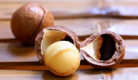 Organic Unrefined Macadamia Nut Oil | 2oz GIass Bottle | Imported From Italy | 100% Pure | Food Grade | Offers Relief From Dry Skin, Eczema, Psoriasis, Dermatitis & More | Best Natural Moisturizer - BeesActive Australia