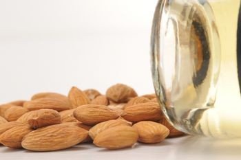 Organic Unrefined Sweet Almond Oil | 4oz Imported From Italy | 100% Pure | Cold Pressed | Hexane Free | Natural Moisturizer |Great For Hair, Skin & Nails | Carrier Oil | Great To Dilute Essential Oils - BeesActive Australia