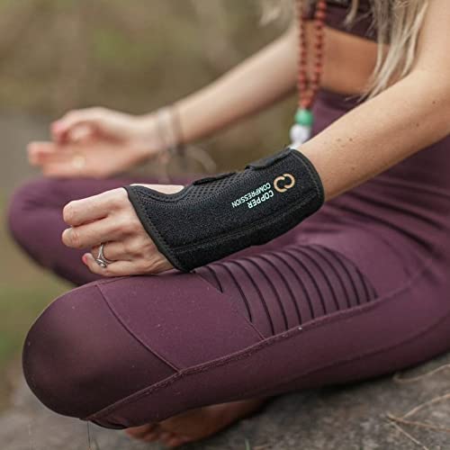 Copper Compression Wrist Brace - Copper Infused Adjustable Orthopedic Support Splint for Pain, Ganglion Cyst, Carpal Tunnel, Arthritis, Tendinitis, RSI, Tendinopathy for Men Women Fits Right Hand Right Hand Small/Medium (Pack of 1) - BeesActive Australia