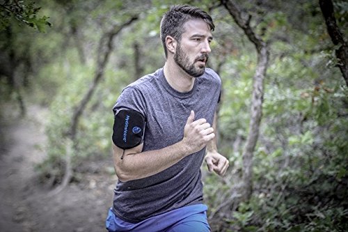 Hydrosleeve Hydration Pack for Runners, Hands-Free Armband Hydration Pack. Perfect for Runners, Marathons, Triathletes, Trail Runners and Athletes. Arctic White Medium - BeesActive Australia