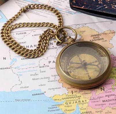Amazing Art Handicrafts Go Confidently Quote Engraved Compass with Antique Leather case, Camping Compass, Boating Compass,Gift Compass, Graduation Day Gift, Christian Gifts. - BeesActive Australia